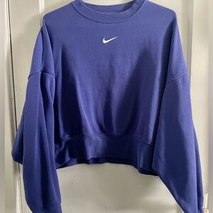 Nike periwinkle crewneck sweatshirt